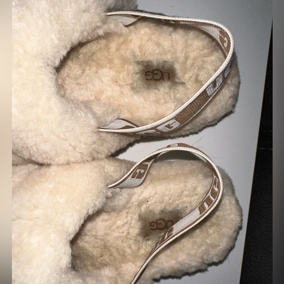 Ugg Women Fluff Slippers - Picture 6 of 7